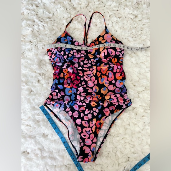 NWT Multicolored Leopard Print O-Ring One Piece Swimsuit SIZE LARGE - Picture 12 of 17